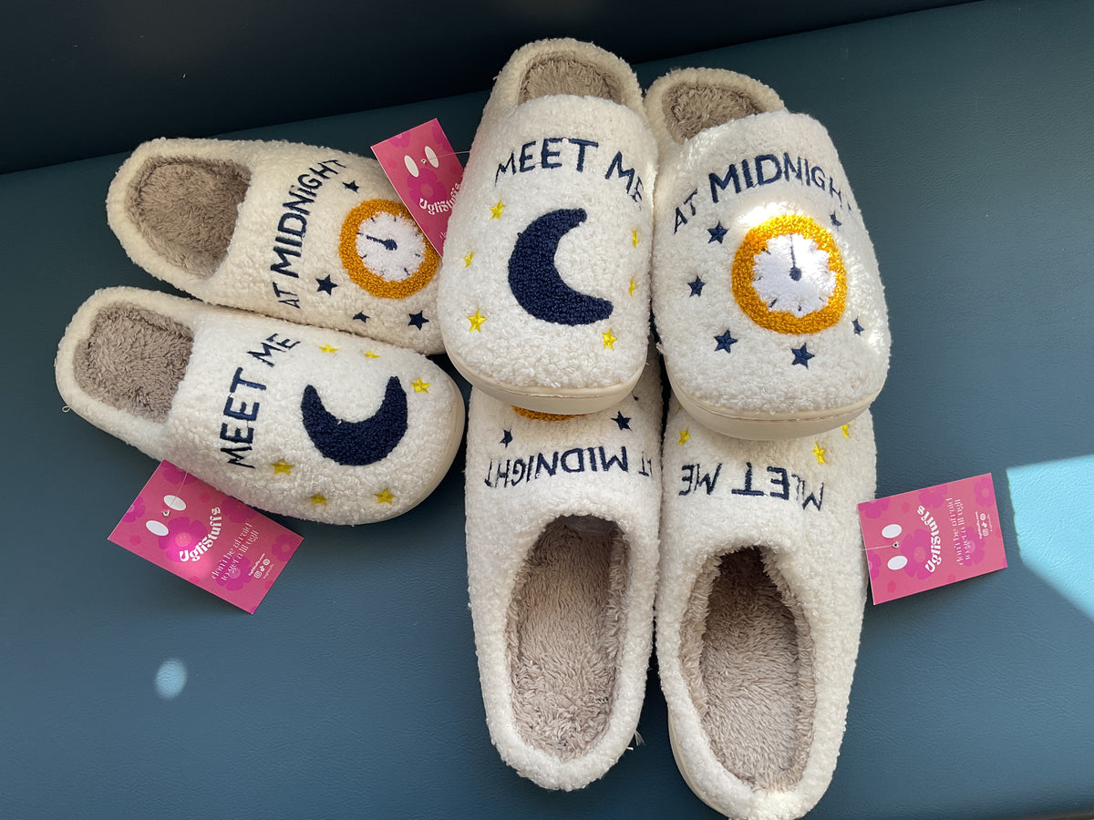 Midnight Slippers | Tufted Slippers