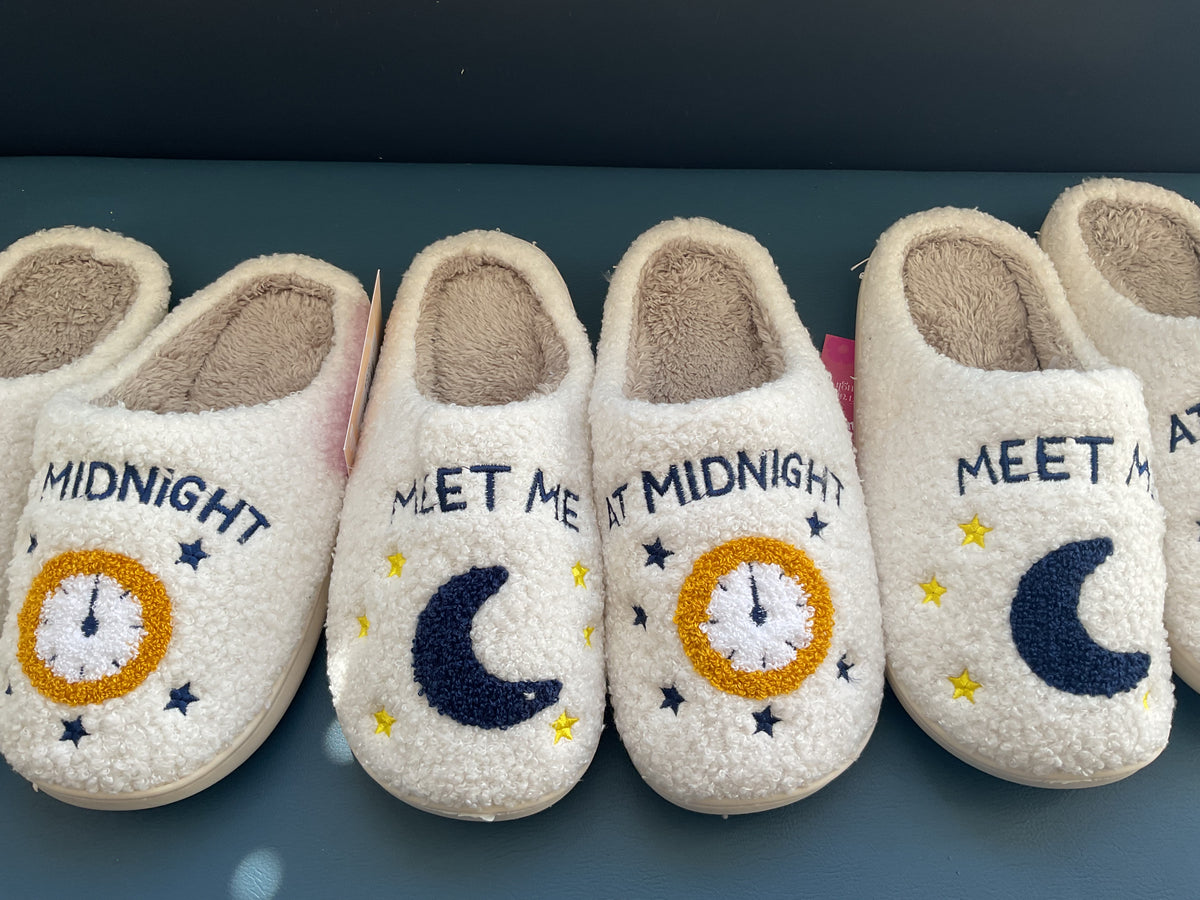 Midnight Slippers | Tufted Slippers