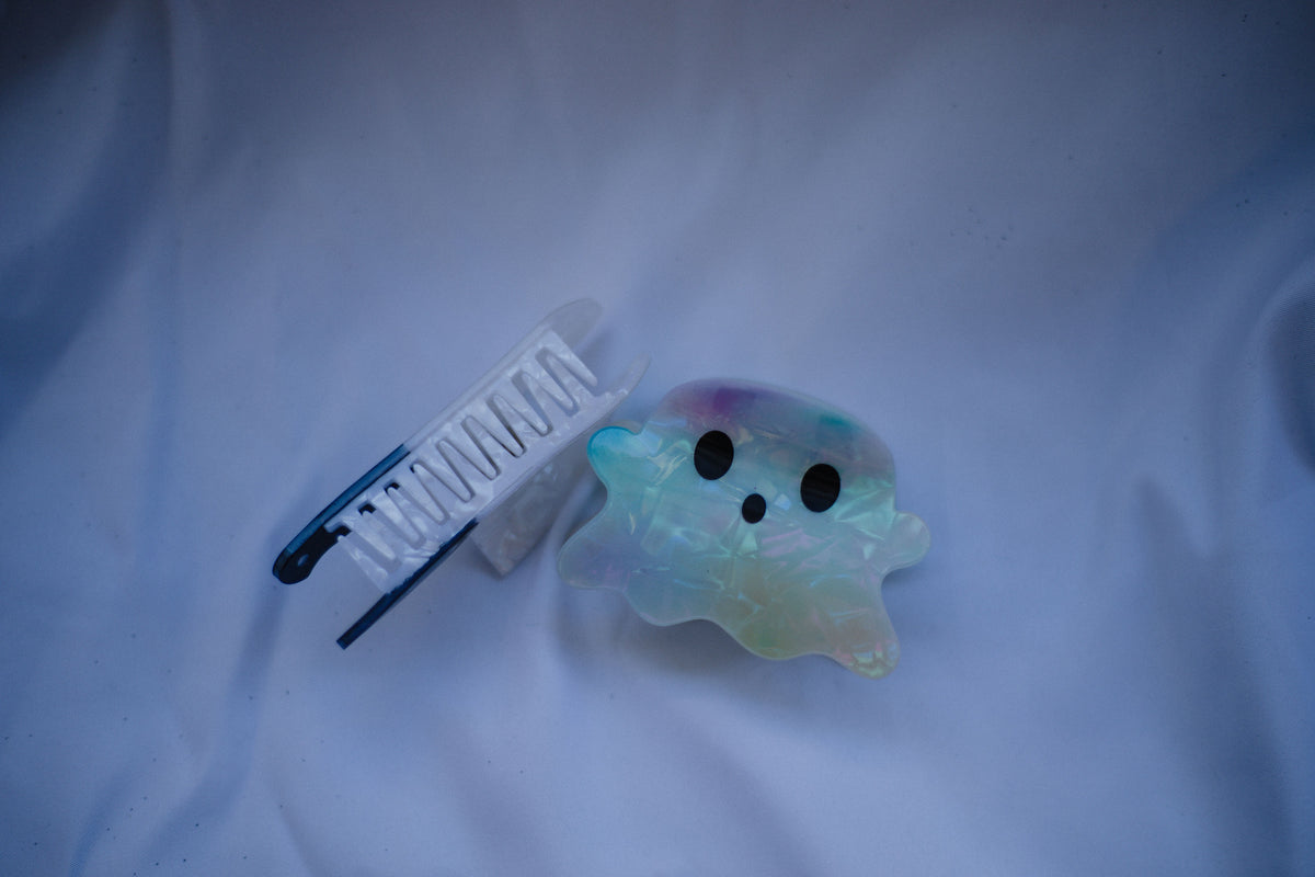 Iridescent Ghost Clip