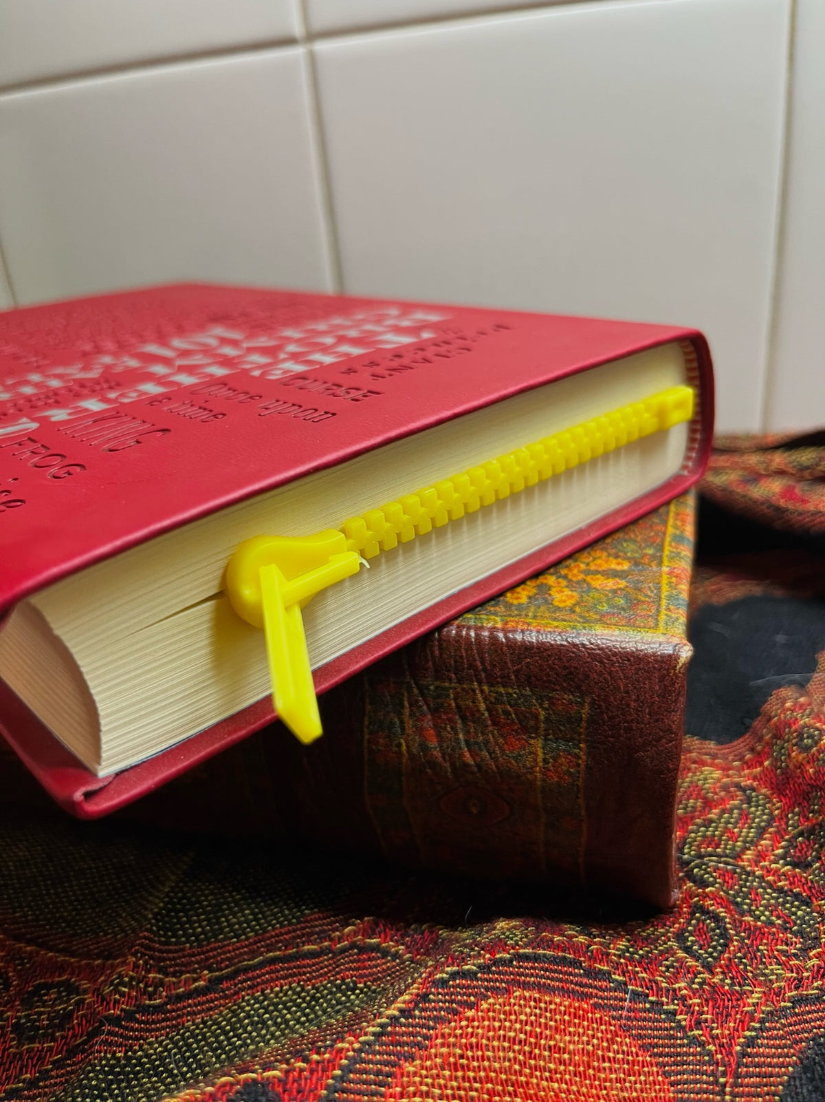 Zipper Bookmark