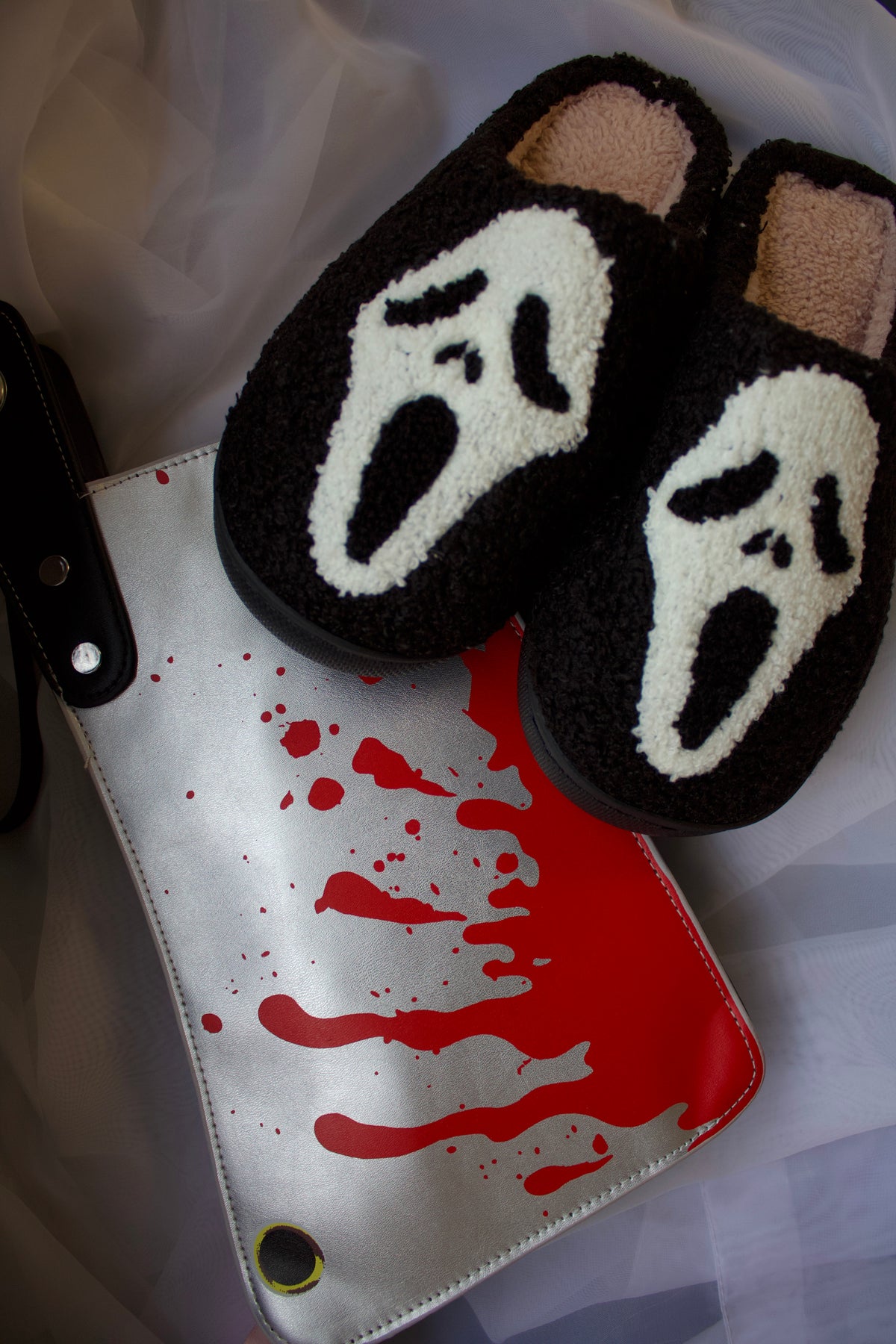 Scream Slippers | Tufted Slippers