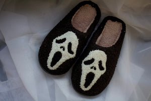 Scream Slippers | Tufted Slippers