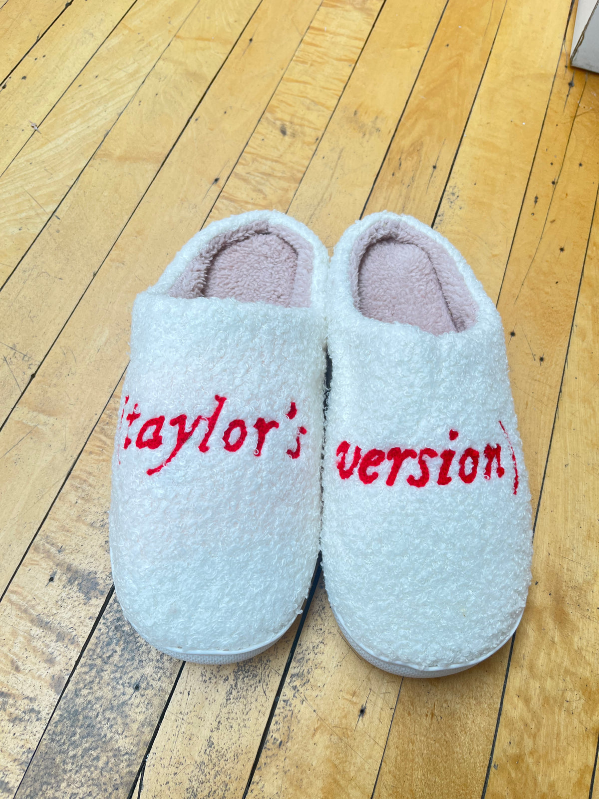 Taylor’s Version Slippers | Tufted Slippers