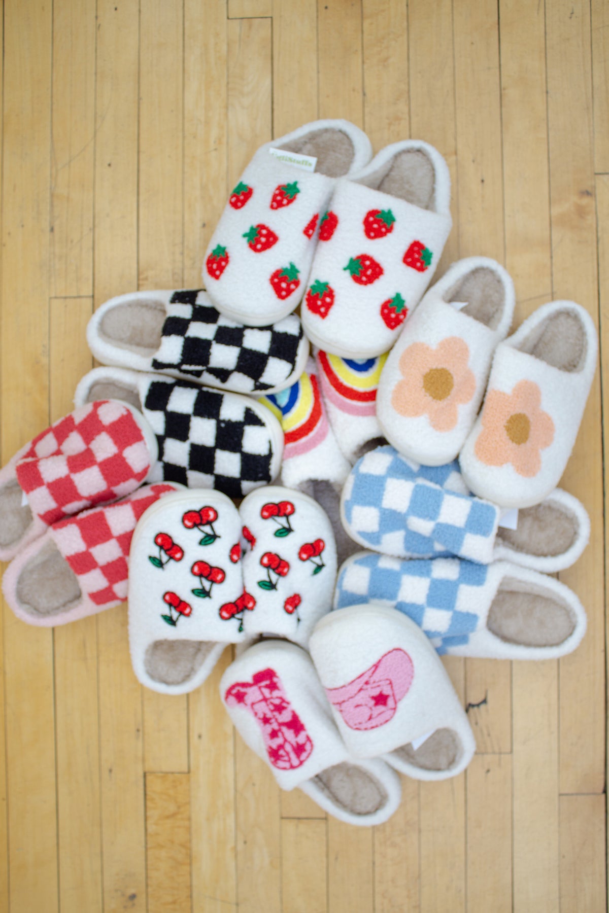 Strawberry Fields Slippers | Tufted Slippers