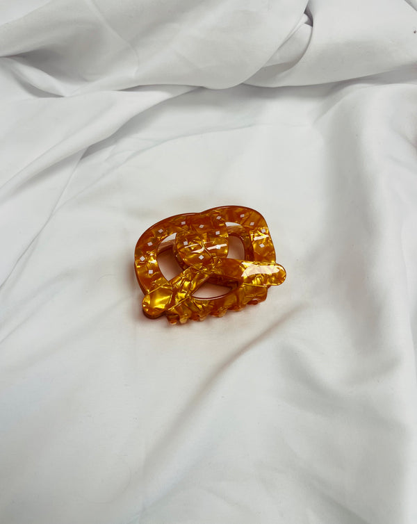 Pretzel Claw Clip
