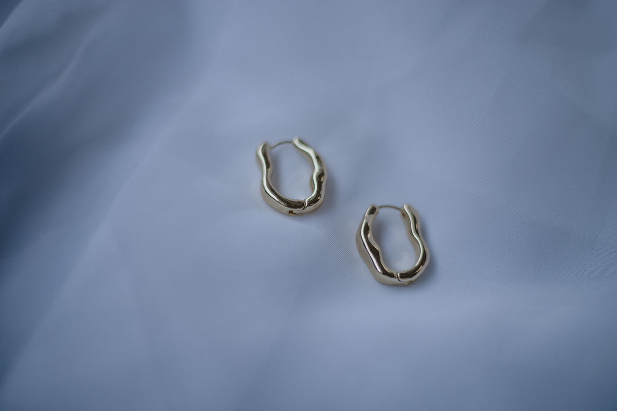 Lazy Oval Earrings