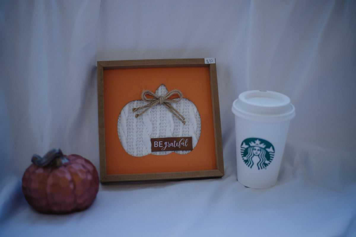 Be Grateful Pumpkin Sign (with cable-knit accents)