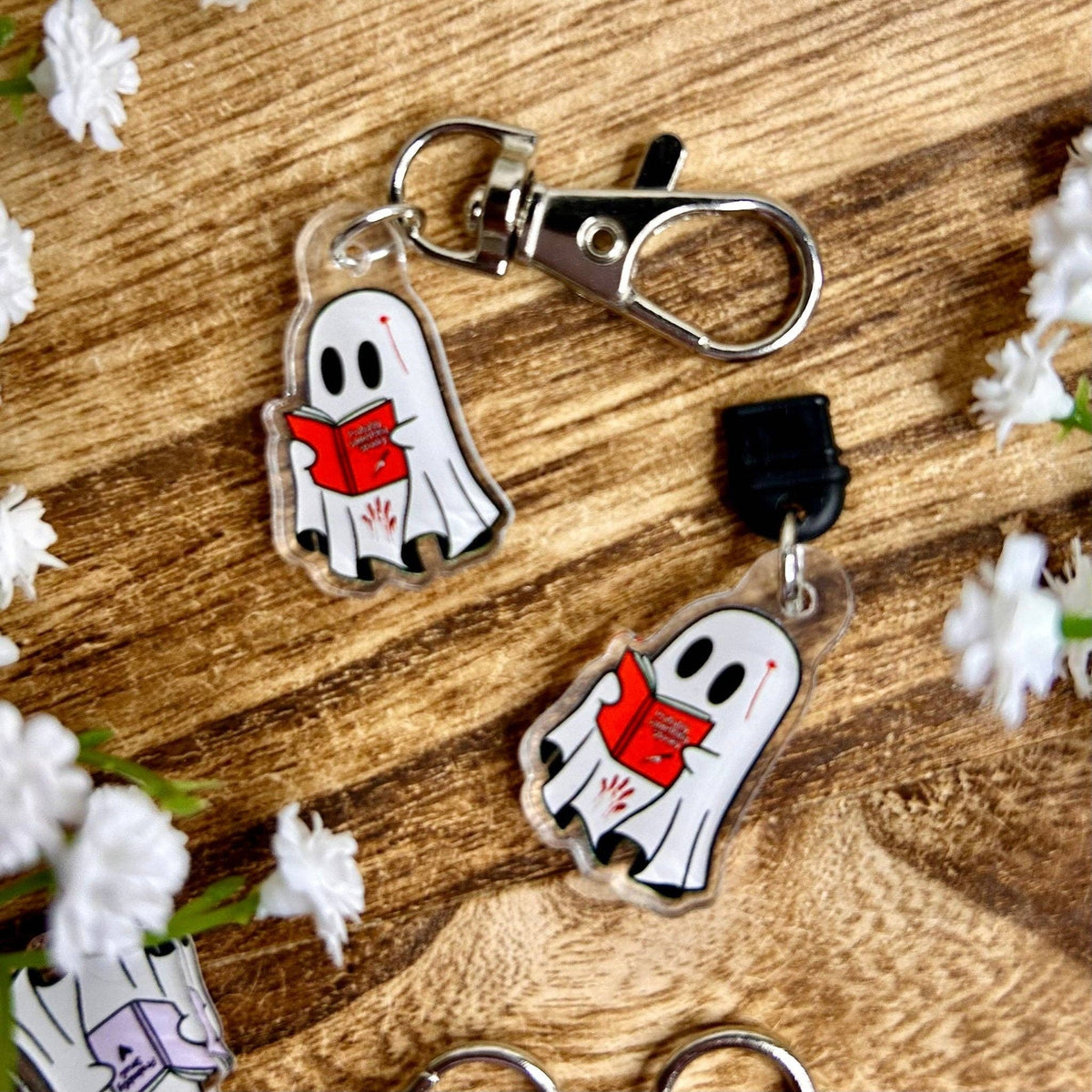 ACOTAR Ghost Hook Clasp Keychain - UgliStuffs